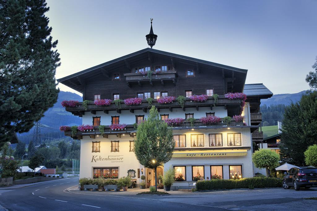 Das Gemuetliche Dorfhotel Kaltenhauser Hollersbach im Pinzgau Εξωτερικό φωτογραφία